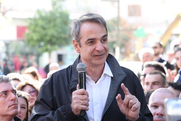 Τι απάντησε χαριτολογώντας ο Κυριάκος Μητσοτάκης όταν τον... πείραξαν πως είναι Παναθηναϊκός  (vid)