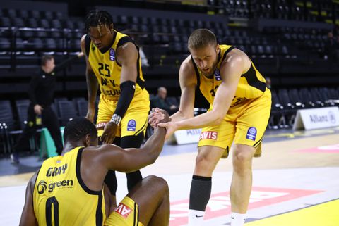 Με 10άδα η ΑΕΚ στην Καρδίτσα – Οι αποφάσεις Σάκοτα