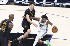 Ο προπονητής των Γκρίζλις για τις φήμες ανταλλαγής του Τζα Μοράντ