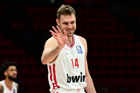 Βεζένκοφ: «Αν κερδίζεις τον Παναθηναϊκό σου δίνει μια αυτοπεποίθηση - Παίκτης μεγάλης αξίας ο Τζόουνς»