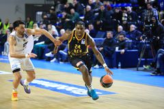 Με πρωταγωνιστή τον Μπάρτλεϊ η ΑΕΚ πέρασε νικηφόρα από την Καρδίτσα