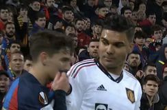 Ο Κασεμίρο με ένα βλέμμα έβαλε τον Γκάβι στη θέση του (vid)