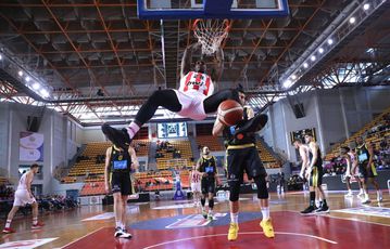 Ο Ολυμπιακός δεν ίδρωσε κόντρα στον Άρη και περιμένει τον... Παναθηναϊκό