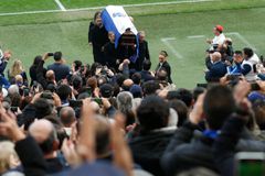 Πλήθος κόσμου στο Ντραγκάο για το τελευταίο «αντίο» του πρώην προέδρου της Πόρτο Πίντο ντα Κόστα