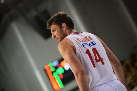 «Καλως ήρθε»: Το λιτό σχόλιο του Βεζένκοφ για τη μεταγραφή Χέιζ-Ντέιβις στον Παναθηναϊκό