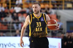 Χαραλαμπόπουλος: «Δύσκολο χωρίς πόιντ γκαρντ, προσπαθήσαμε με αλχημείες» (vid)