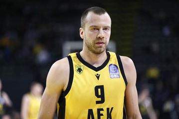 Χωρίς πλέι μέικερ η ΑΕΚ απέναντι στον Ολυμπιακό - Εκτός και ο Λεκαβίτσιους