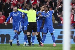 «Χρυσός» Βινίσιους: Προβάδισμα πρόκρισης για τη Ρεάλ κόντρα στη Μπενφίκα μετά από ένα επεισοδιακό ματς