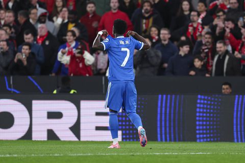 Το γκολ του Βινίσιους και ο πανηγυρισμός του που προκάλεσε την ένταση και τη διακοπή στο Μπενφίκα-Ρεάλ Μαδρίτης (vid)