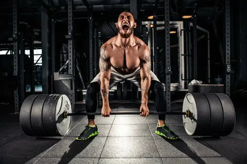 Πλάνο Μυϊκής Ανάπτυξης: Πώς να Χτίσεις Δύναμη και Όγκο με Στρατηγική