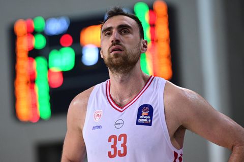 Μιλουτίνοφ: «Σημασία έχει η νίκη, ήταν ένα καλό παιχνίδι για εμάς» (vid)