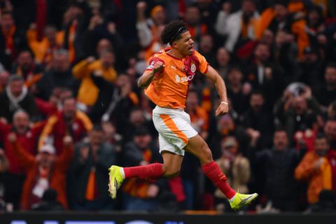 Τουρκικό γλέντι της Γαλατά που διέλυσε με πεντάρα τη Γιουβέντους (vid)