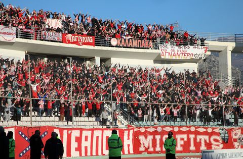 «Παράκρουση» για μία θέση στο Πανθεσσαλικό: Έφυγαν ήδη 5.000 εισιτήρια από τον κόσμο του Ολυμπιακού