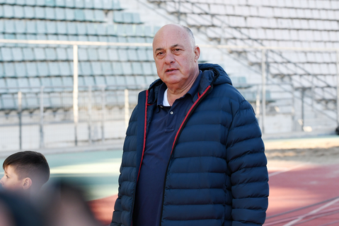 Απασφάλισε ο Μπέος: «Oι Έλληνες διαιτητές είχαν γραμμή υπέρ των μεγάλων, σαν να έλεγαν... το ποδόσφαιρο να πάει να γ@@@θεί»