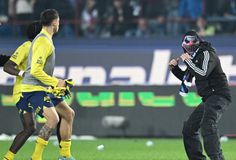 Καταγγελίες από τον τεχνικό της αντιπάλου του Ολυμπιακού: - «Χτύπησαν τον γιο μου, οι παίκτες έχουν μελανιές στο πρόσωπο»