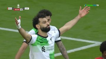 Η εκπληκτική Λίβερπουλ έφερε τούμπα το ματς με τη Μάντσεστερ Γιουνάιτεντ σε τρία λεπτά!