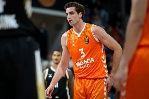 Συνεχίζει στη Βαλένθια έως το 2028 ο Νέιτ Ρίβερς