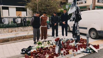 Καρυπίδης και παίκτες του ΠΑΟΚ τίμησαν τη μνήμη του Κλεομένη (pics)