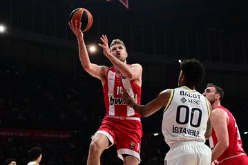 Τρομερό πρώτο δεκάλεπτο από Βεζένκοφ - Έβαλε 12 πόντους με απίθανα ποσοστά