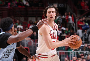 Οι Μπουλς συνετριψαν τους Γκρίζλις με τρομερό Γκίντι! (pic)