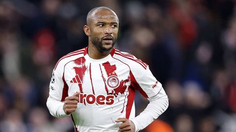 Τα όνειρα θερινής νυκτός μίας συγκεκριμένης ομάδας του Περσικού Κόλπου για τον Ελ Κααμπί