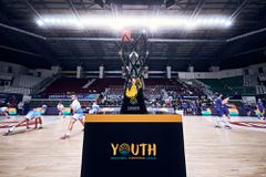 Η FIBA παρουσίασε το πιο εντυπωσιακό τρόπαιο που έχει δοθεί - Είναι φτιαγμένο από gamers