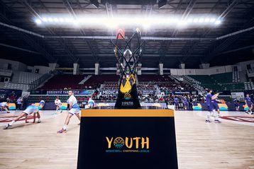 Η FIBA παρουσίασε το πιο εντυπωσιακό τρόπαιο που έχει δοθεί - Είναι φτιαγμένο από gamers