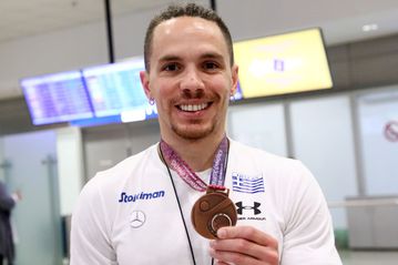 Η άφιξη του Λευτέρη Πετρούνια στο Ελευθέριος Βενιζέλος μετά την κατάκτηση του χάλκινου μεταλλίου (gallery)