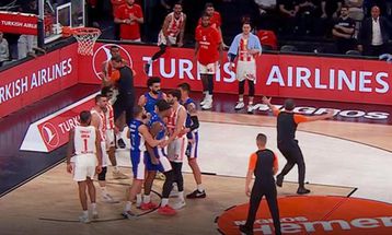 «Καμπάνα» σε Τζόουνς και Μπολομπόι για τον τσακωμό στο Αναντολού Εφές-Ερυθρός Αστέρας