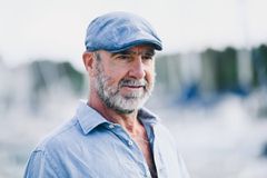 Καντονά κατά της διοίκησης της Γιουνάιτεντ: «Θα τους πετούσα σε ένα σάκο με κοπριά!»