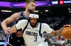 Πολύ σκληροί για να «πεθάνουν» οι Μάβερικς: Κέρδισαν τους Κινγκς και τώρα... μάχη για μια θέση στα πλέι οφ