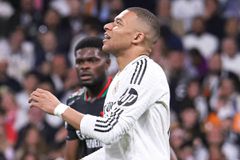 Ο Εμπαπέ αποδοκιμάστηκε από τους οπαδούς της Ρεάλ κατά την αλλαγή του