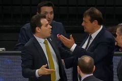 Ανέβηκαν οι τόνοι μεταξύ Αταμάν-Ιτούδη μετά το ντέρμπι της Τουρκίας (vid)