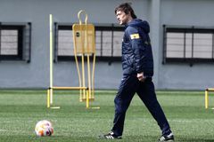 Ποδοβόλεϊ ο Αλμέιδα, στα βάσανα οι παίκτες της ΑΕΚ στα Σπάτα! (vids)