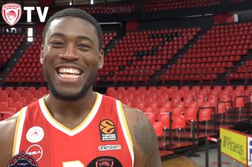 Ο παίκτης του Ολυμπιακού που είναι πιο πιθανό να ξεχάσει το διαβατήριό του πριν το Άμπου Ντάμπι (vid)