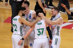 Γιαννακόπουλος: «Θέλω να μείνει ο Αγραβάνης» - Αποθέωσε και τον Μαντζούκα