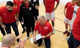 Στον πάγκο της Ντιναμό Βουκουρεστίου και τη νέα χρονιά ο Μανωλόπουλος!