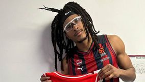 O Moνέκε απέρριψε τον Ερυθρό Αστέρα