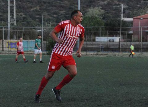 Ο Τζιοβάνι τίμησε τη μνήμη του Σάββα Θεοδωρίδη φορώντας ξανά την «ερυθρόλευκη» φανέλα