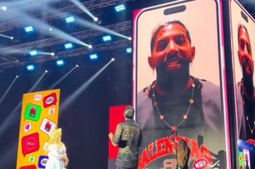 Ο Ροντινέι έκλεψε την παράσταση στα MAD VMA 2025 με την αγαπημένη του «Πανσέληνο» (vid)