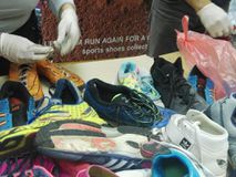 Η ΕΟΚ συγκεντρώνει αθλητικά παπούτσια για ευπαθείς ομάδες