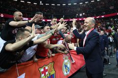 Τα «χρόνια πολλά» του Ολυμπιακού στον Γιώργο Αγγελόπουλο