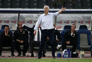 Μανωλάς: «Στηρίζουμε τον κύριο Αλμέιδα, καλή αρχή σ’ αυτόν και στην ΑΕΚ»