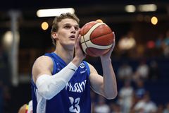 Σούπερ... 42άρης Μάρκανεν καθάρισε μόνος του την Πολωνία!