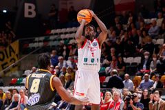 Φάντερμπερκ: «Είμαι έτοιμος να μπω και να... εκτελέσω ό,τι κινείται» (vid)