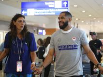 Στην Αθήνα ο Σι Τζέι Χάρις για το Περιστέρι