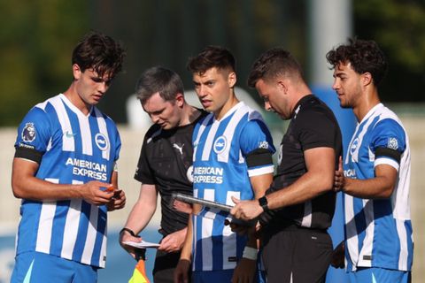Ντεμπούτο με την Κ21 της Μπράιτον για Κωστούλα και Τζίμα