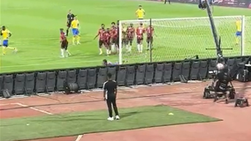 Αποκαταστάθηκε η αλήθεια με τον κάμεραμαν που δέχθηκε την μπάλα στο κεφάλι από τον απευθείας εκτέλεση φάουλ του Κριστιάνο (vid)