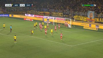 Αδιανόητη επέμβαση του Πασχαλάκη σε κεφαλιά του Μοχαμάντι (vid)