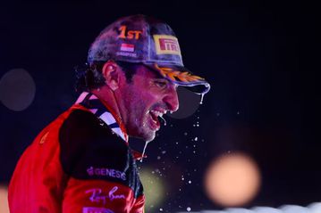 Σάινθ: «Θέλω να ευχαριστήσω όλους στη Ferrari, τώρα πετάω στα σύννεφα»